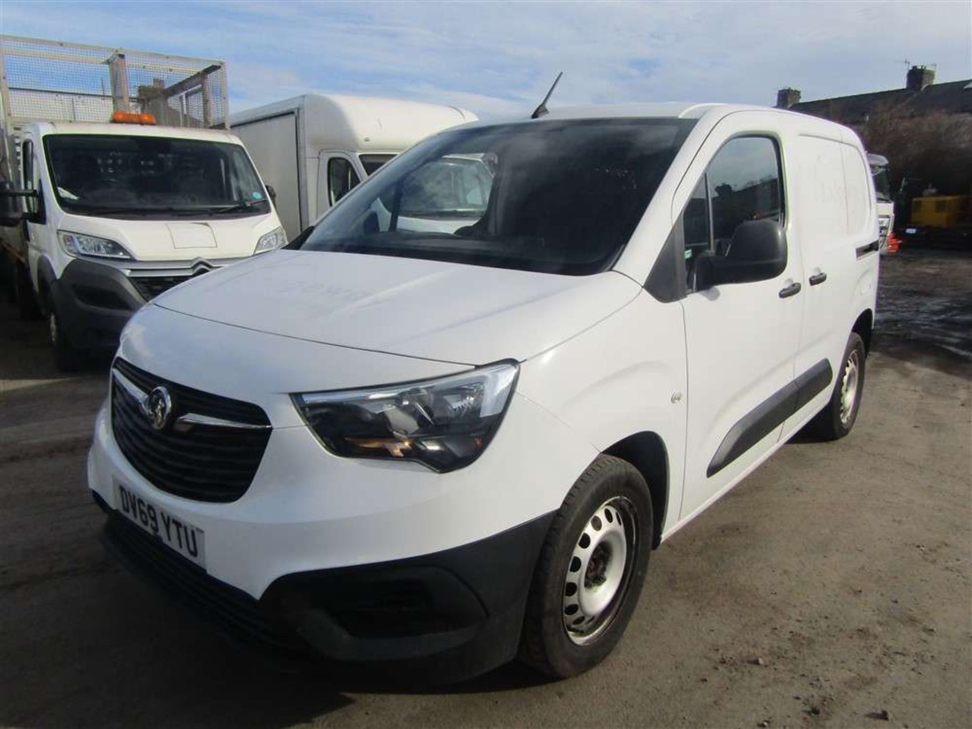 2019 69 reg Vauxhall Combo 2300 Edition S/S - Image 2 of 7