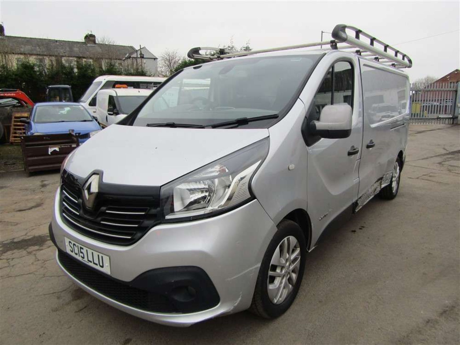 2015 15 reg Renault Trafic LL29 Sport DCI - Image 2 of 7