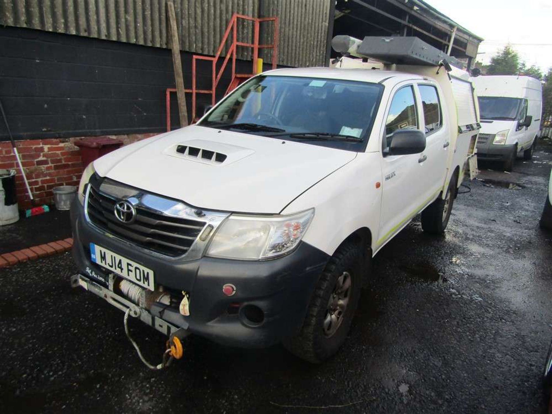 2014 14 reg Toyota Hilux Active D-4D 4x4 DCB (Non Runner) (Direct Electricity North West) - Image 2 of 6