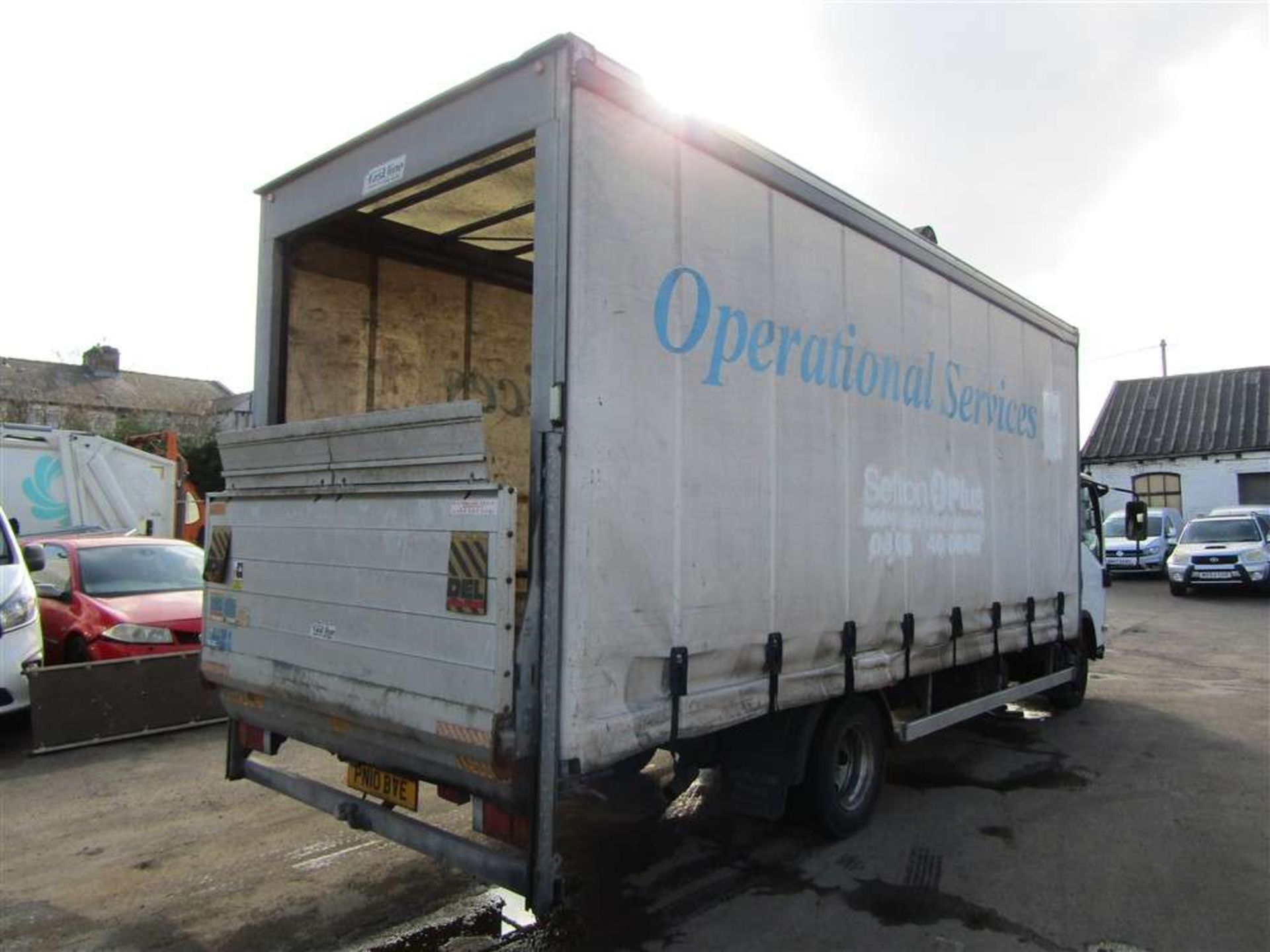 2010 10 reg Isuzu Forward N75.190 Auto Curtain Sider (Direct Council) - Image 4 of 7