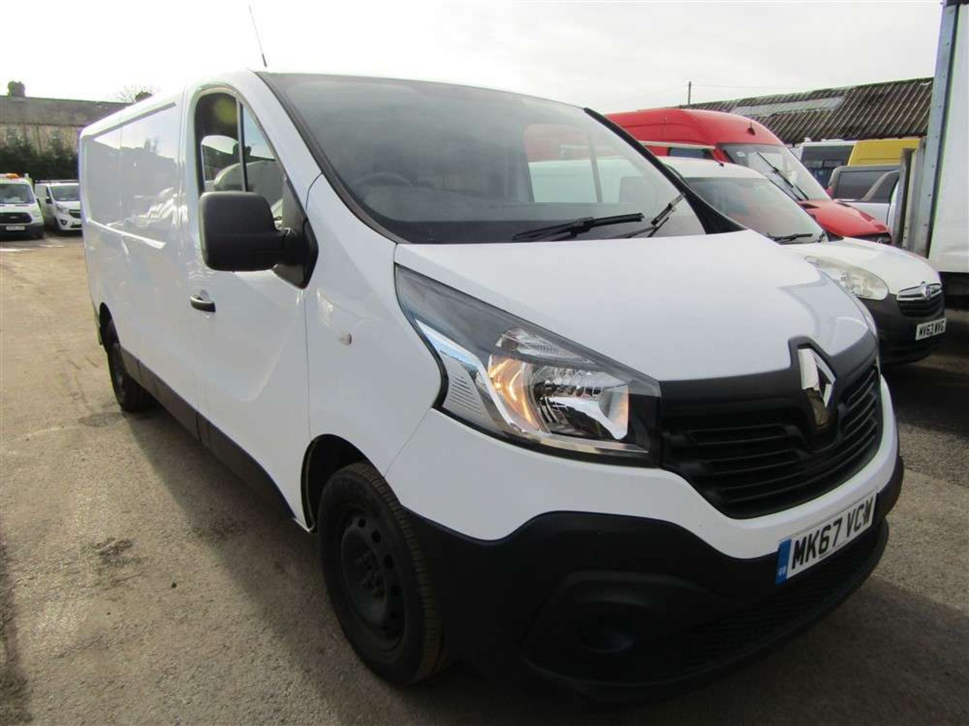 2017 67 reg Renault Trafic LWB DCI Business