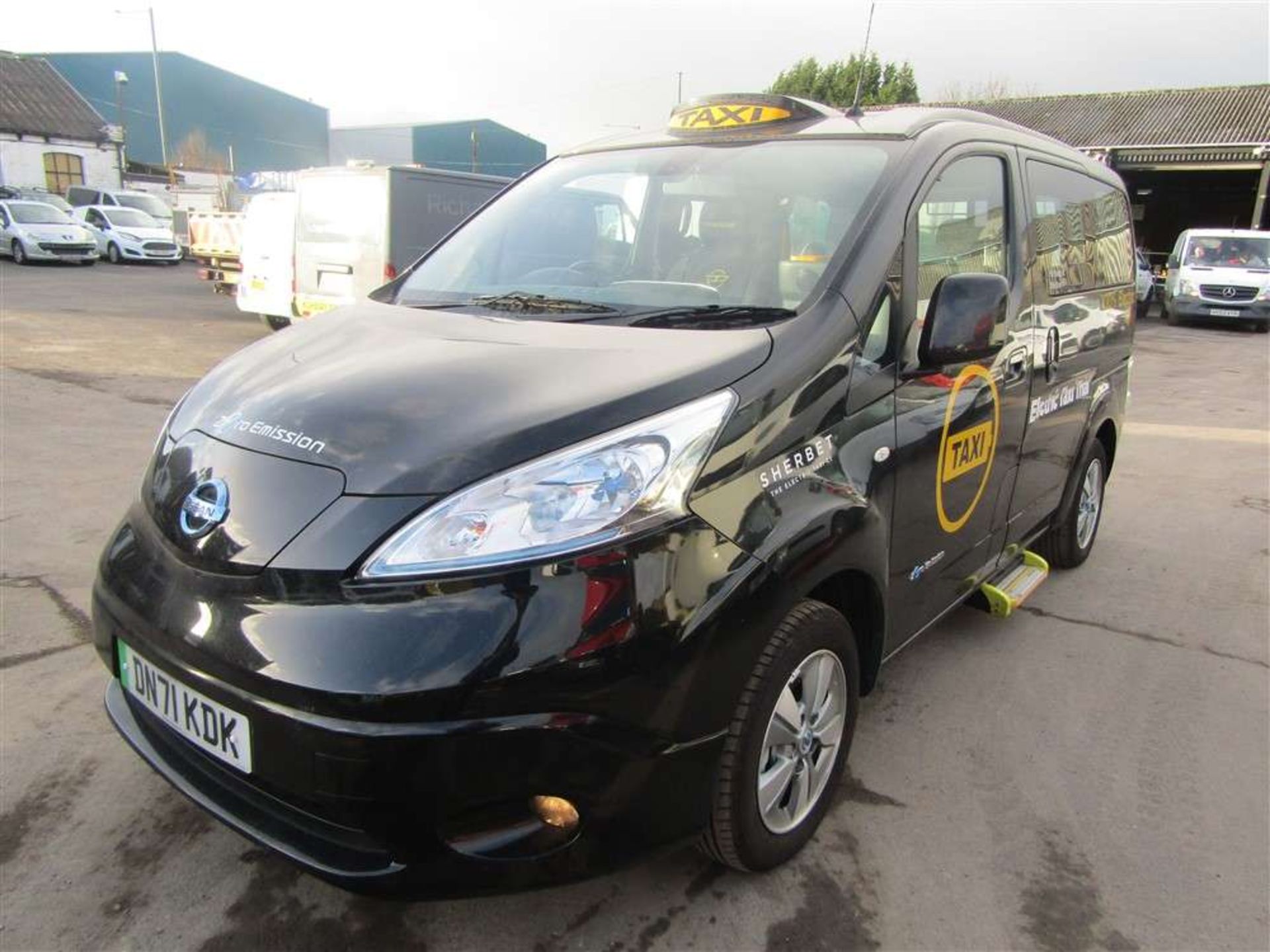 2021 71 reg Nissan E-NC200 Evalia Dyno Cab (Direct Council) - Image 2 of 8