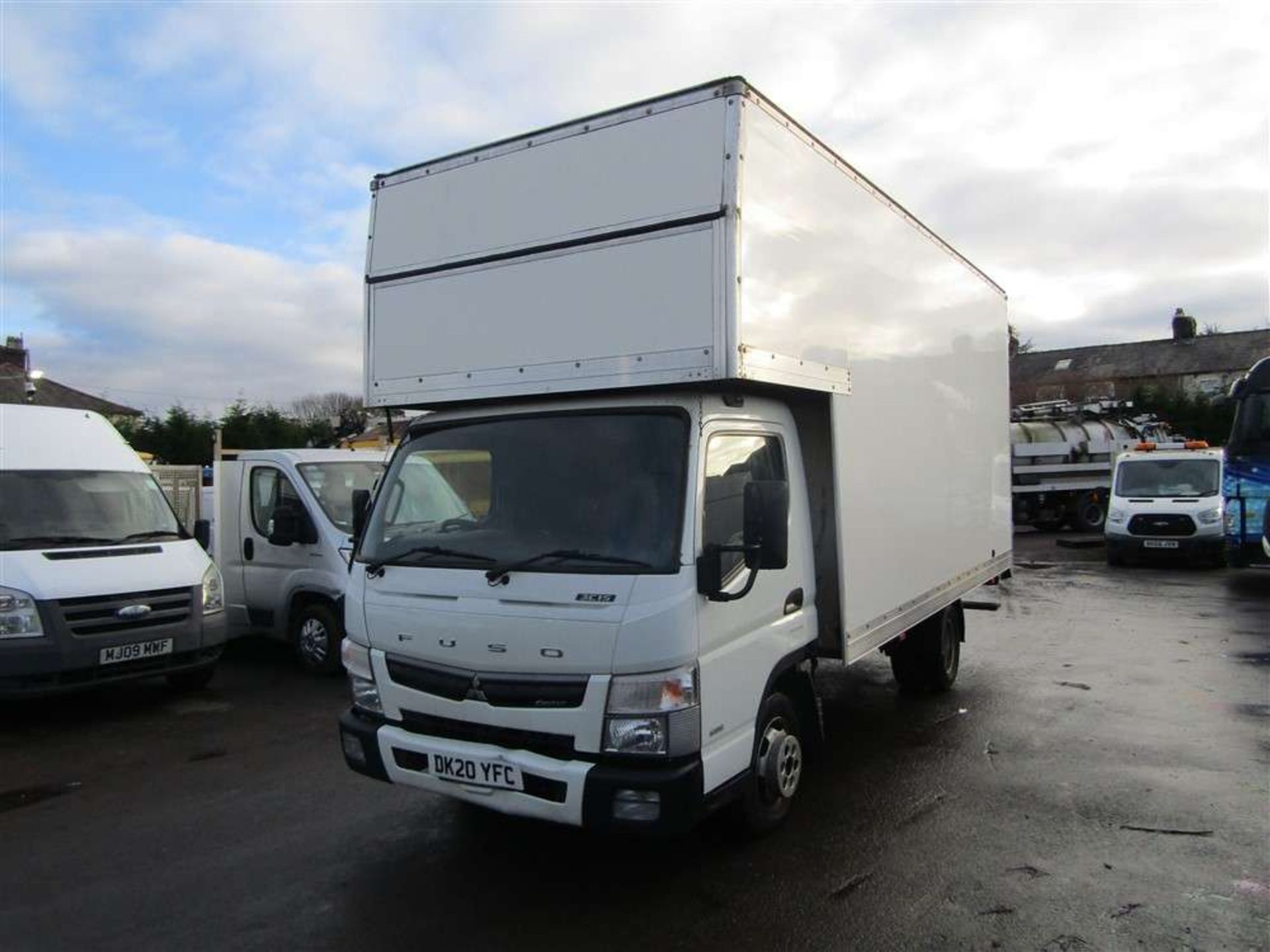 2020 20 reg Mitsubishi Fuso Canter 3C15 34 Auto Box Van - Image 4 of 7