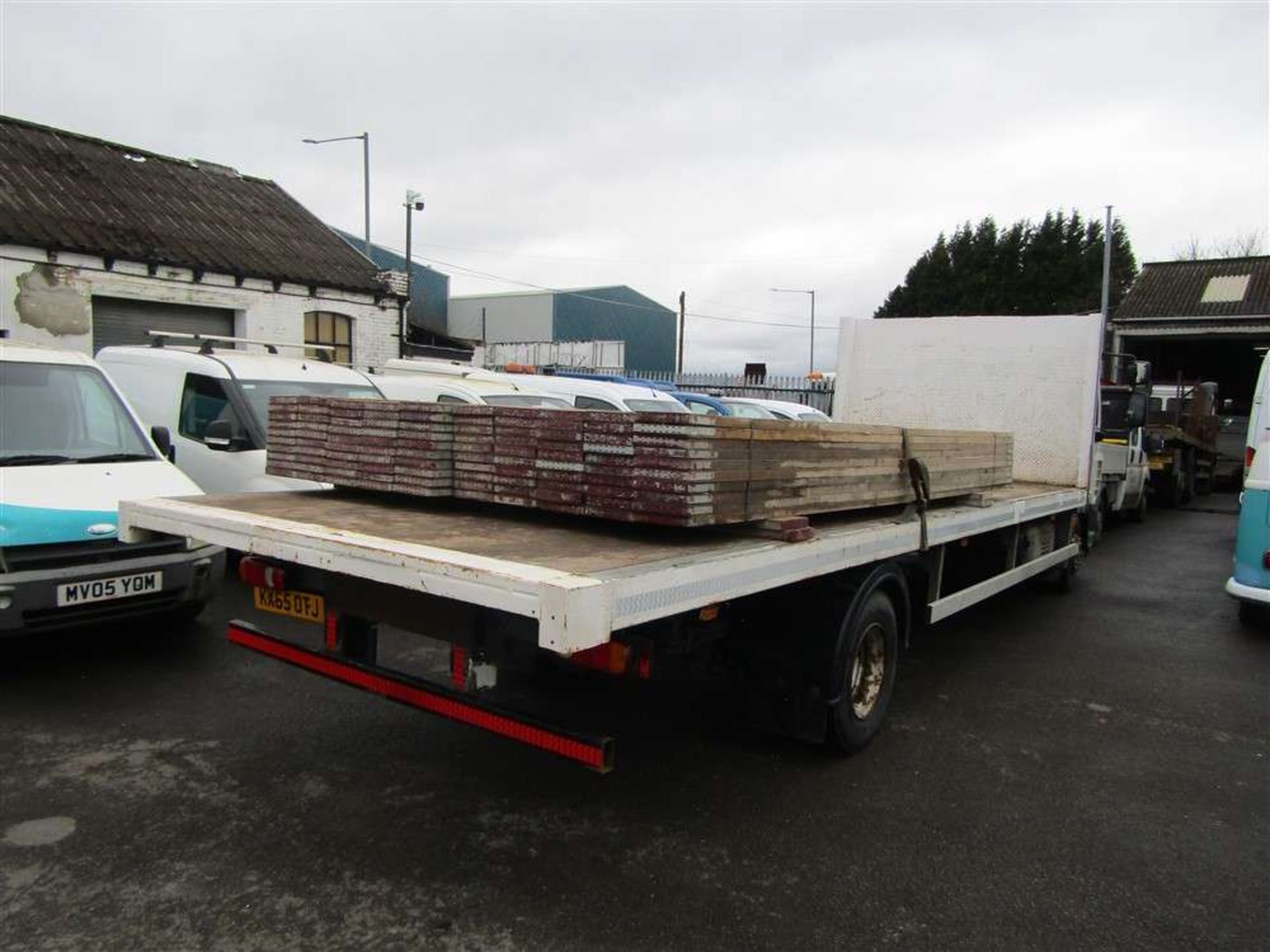2016 65 reg DAF LF 210 Euro 6 12T Flat Bed (Scaffold Planks NOT Included in Sale) - Image 4 of 6