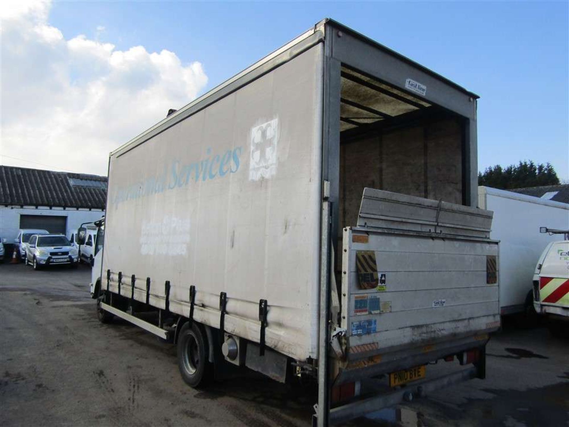 2010 10 reg Isuzu Forward N75.190 Auto Curtain Sider (Direct Council) - Image 3 of 7