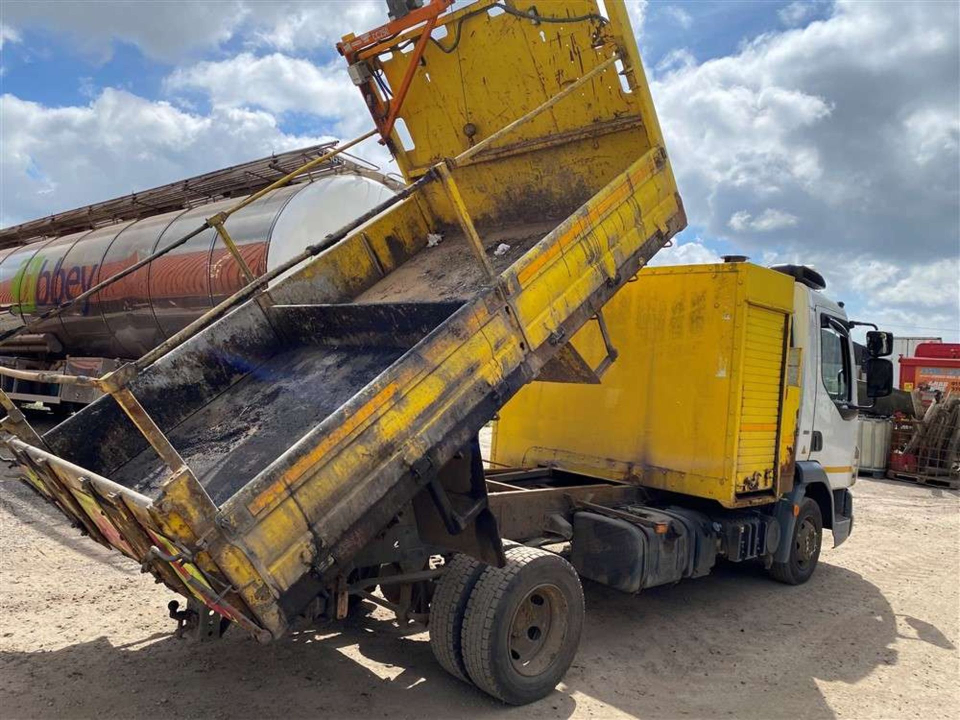 2012 12 reg DAF LF 45.160 7.5t Dropside Tipper with Tar Chutes (Sold On Site - Liverpool) - Image 4 of 10