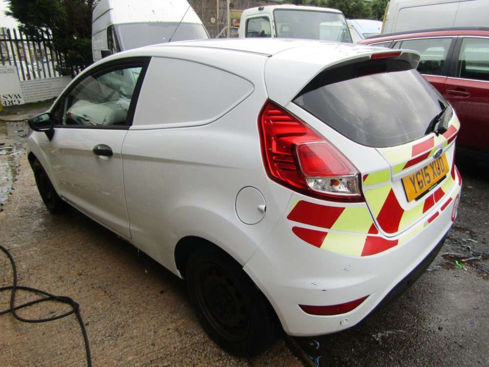 2015 15 reg Ford Fiesta Econetic Tech TDCI (Direct United Utilities Water) - Image 3 of 7