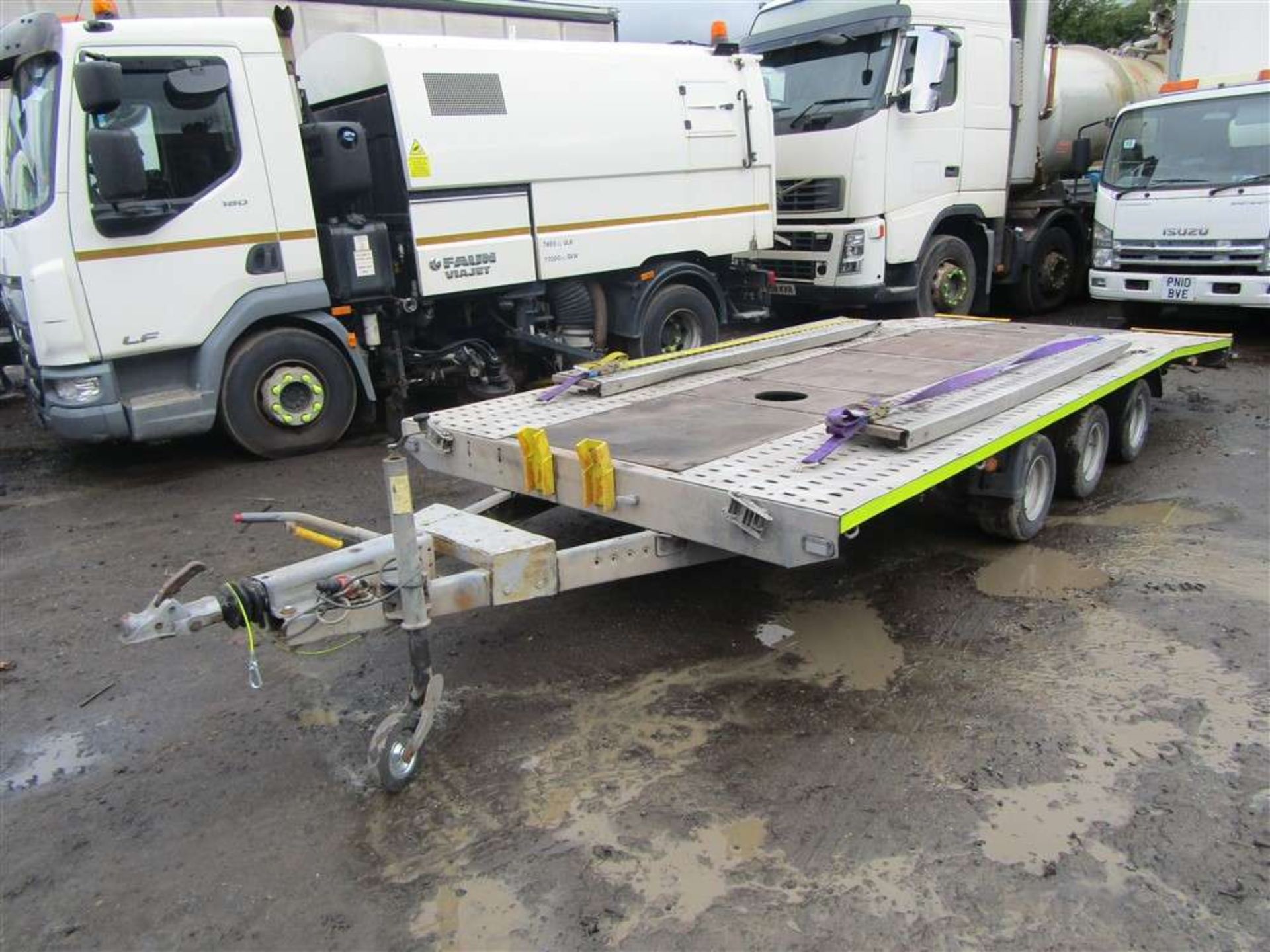 Tri Axle Car Transporter with Ramps - Image 3 of 4