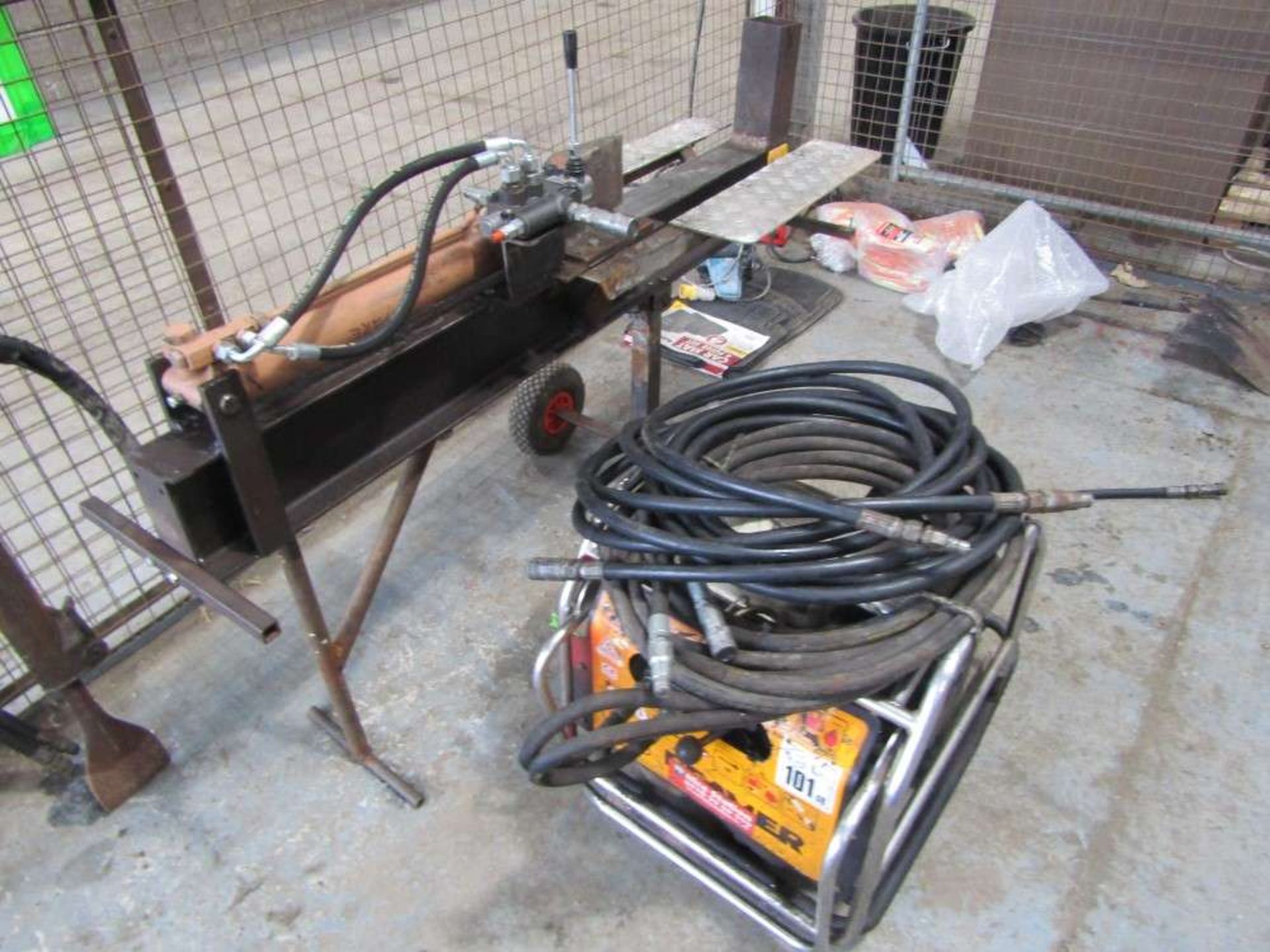 Hydraulic Log Splitter, JCB Power Pack & Spare Hoses