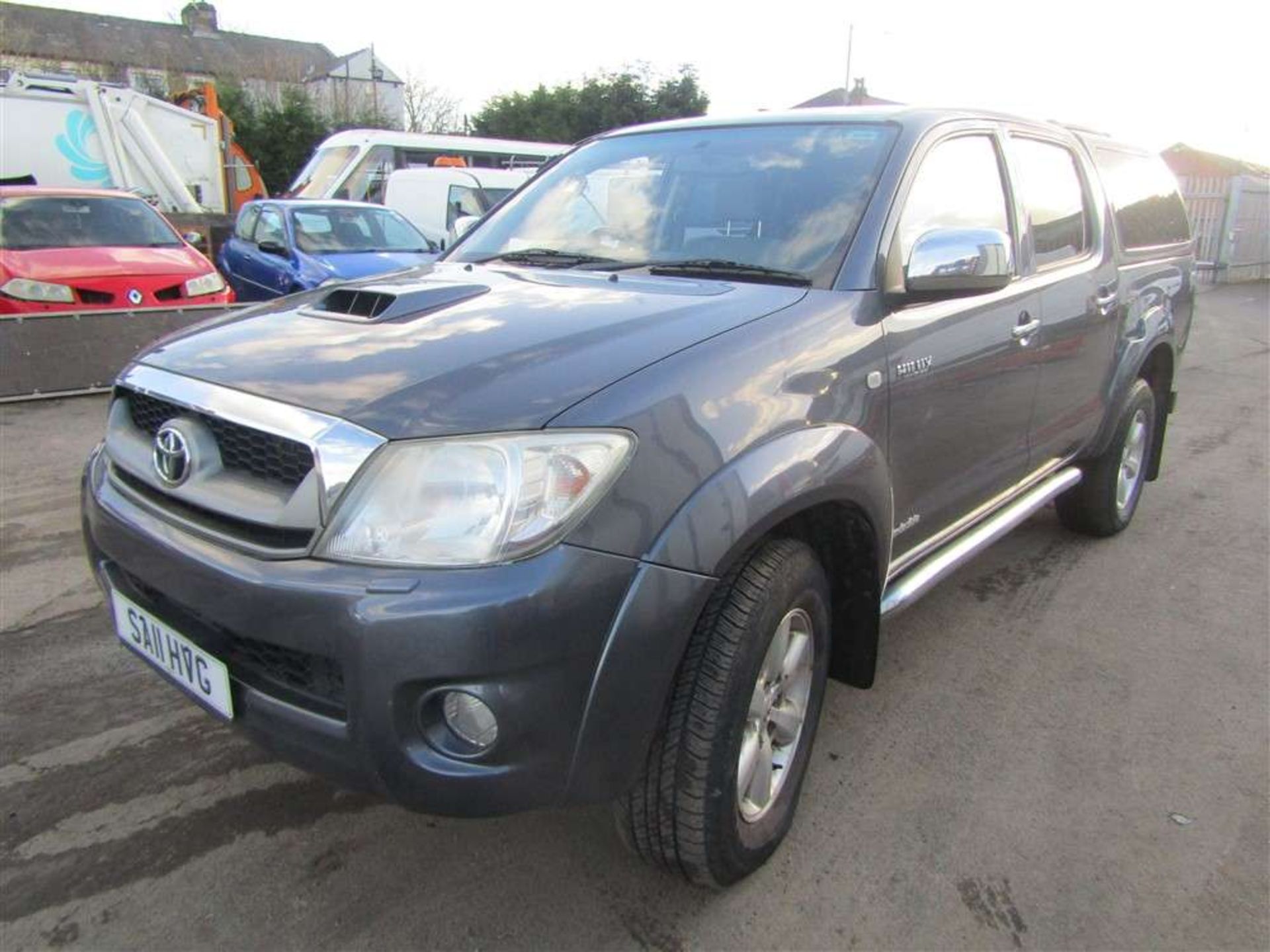 2011 11 reg Toyota Hilux Invincible D-4D 4x4 DCB - Image 2 of 6