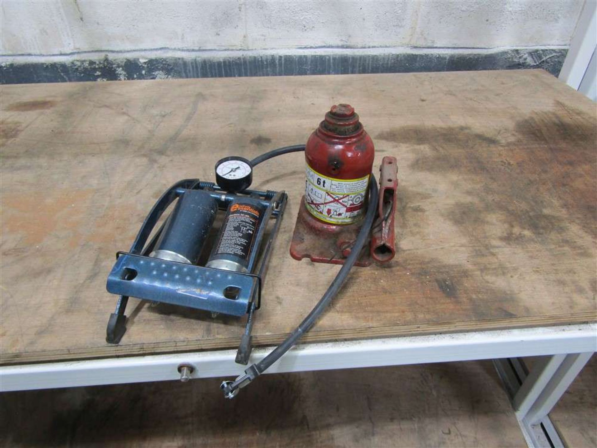 Coram 6t Hydraulic Jack And Foot Pump