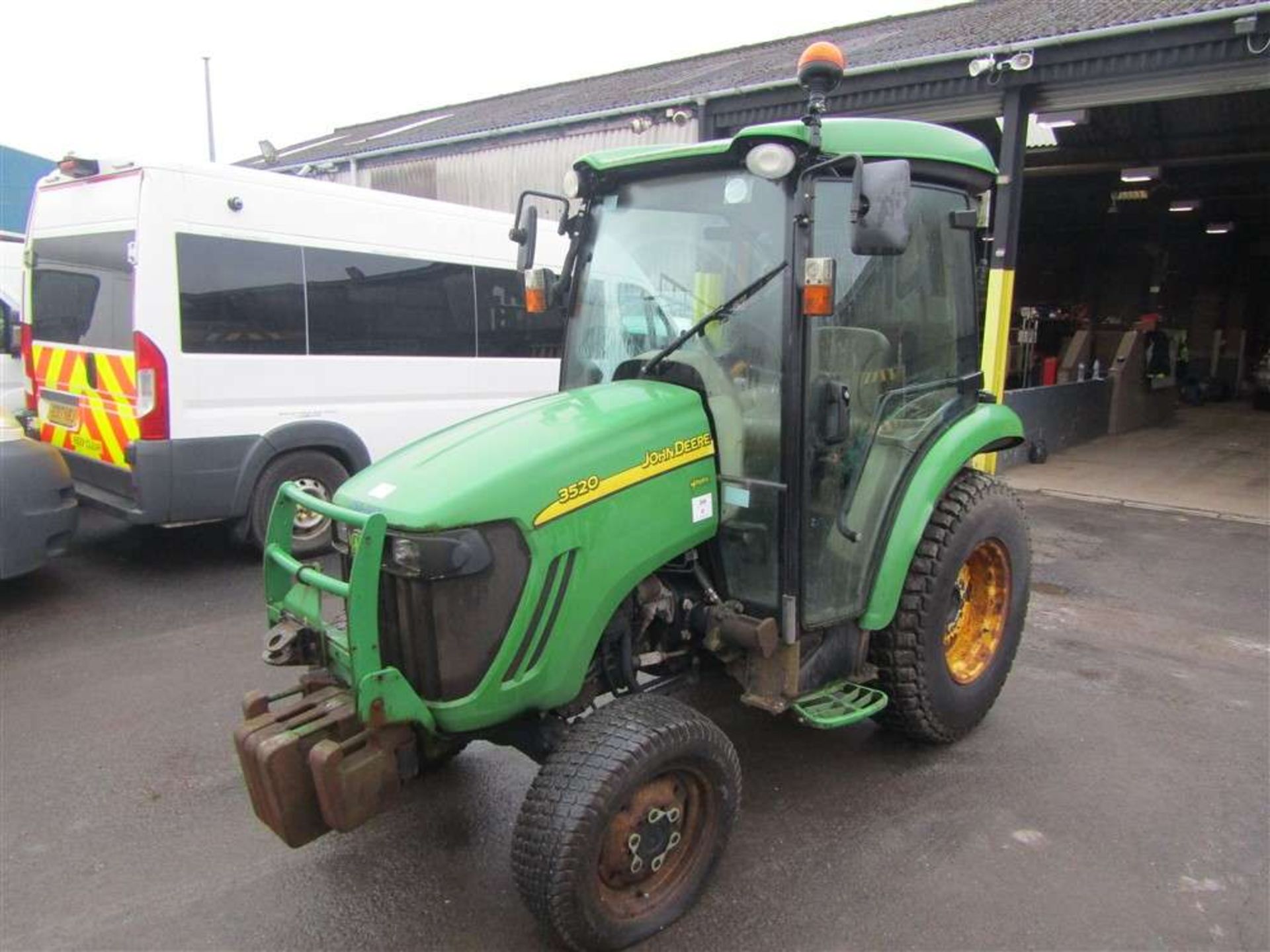 2008 57 reg John Deere 3520 Tractor C/W Loading Arm (Direct Council) - Image 2 of 8