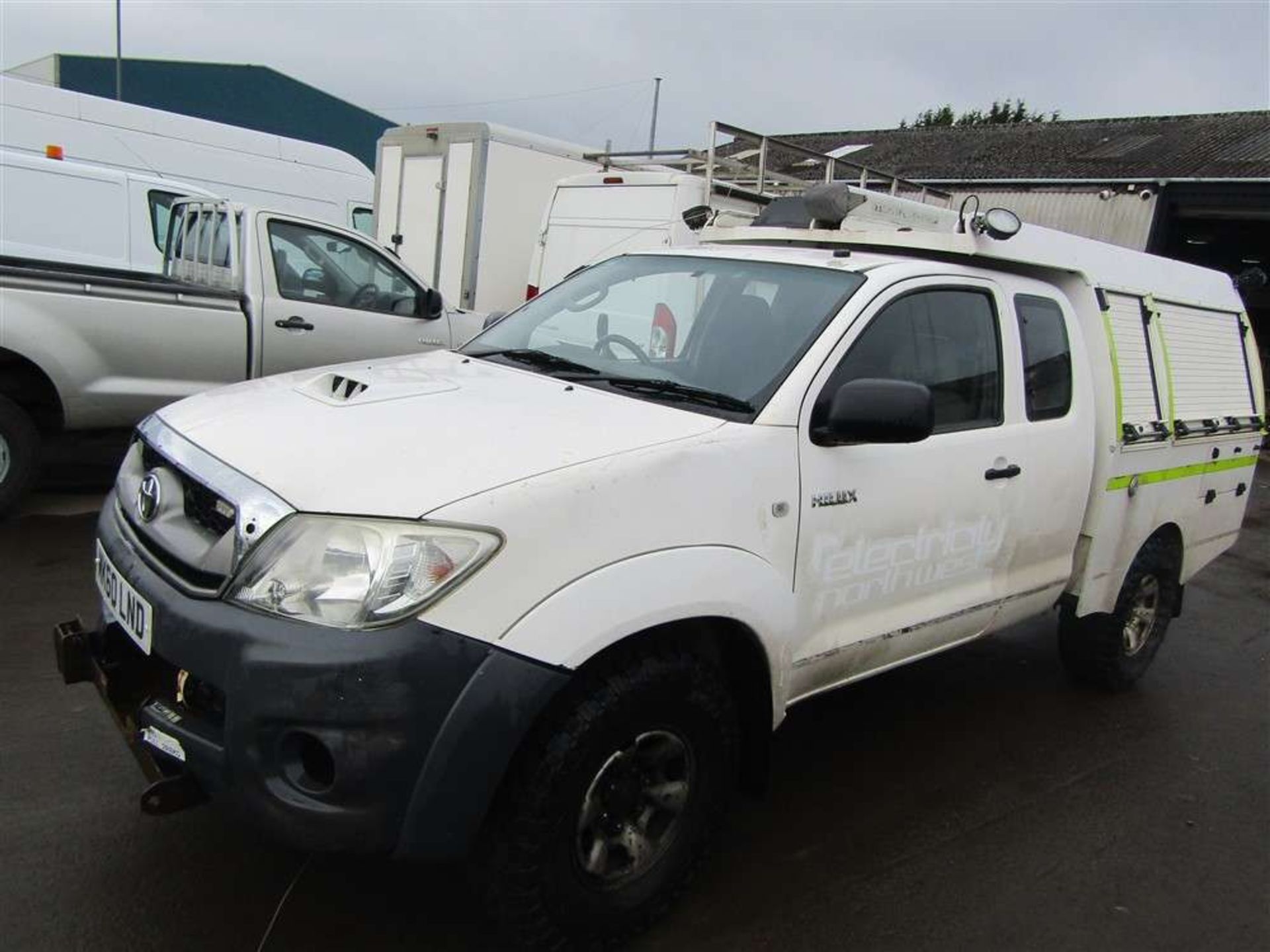 2010 60 reg Toyota Hilux HL2 D-4D 4x4 ECB (Direct Electricity NW) - Image 2 of 6
