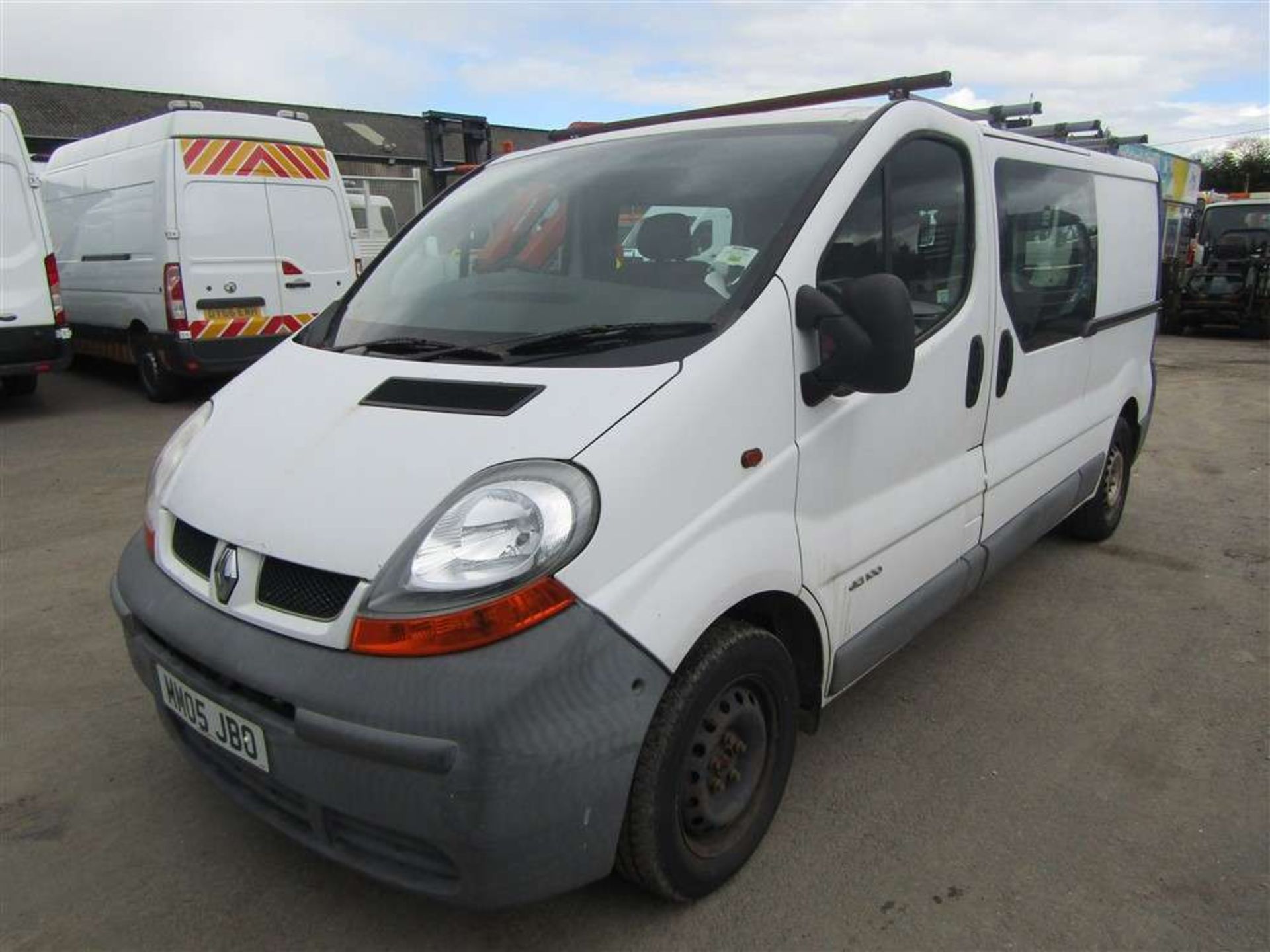 2005 05 reg Renault Trafic LL29 DCI 100 (Clutch Fault) (Direct Council) - Image 2 of 8