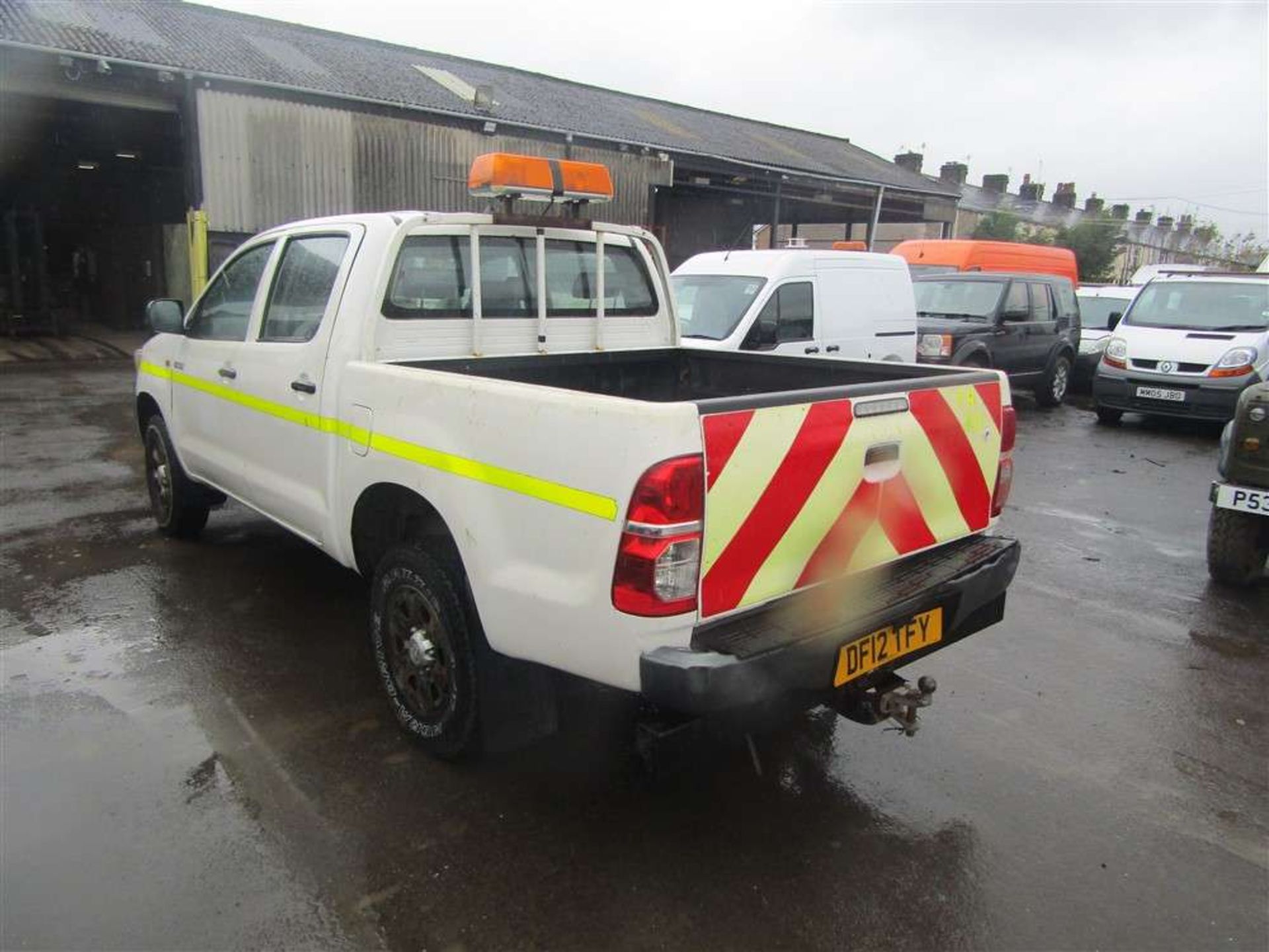 2012 12 reg Toyota Hilux HL2 D-4D 4x4 DCB (Direct Council) - Image 3 of 6