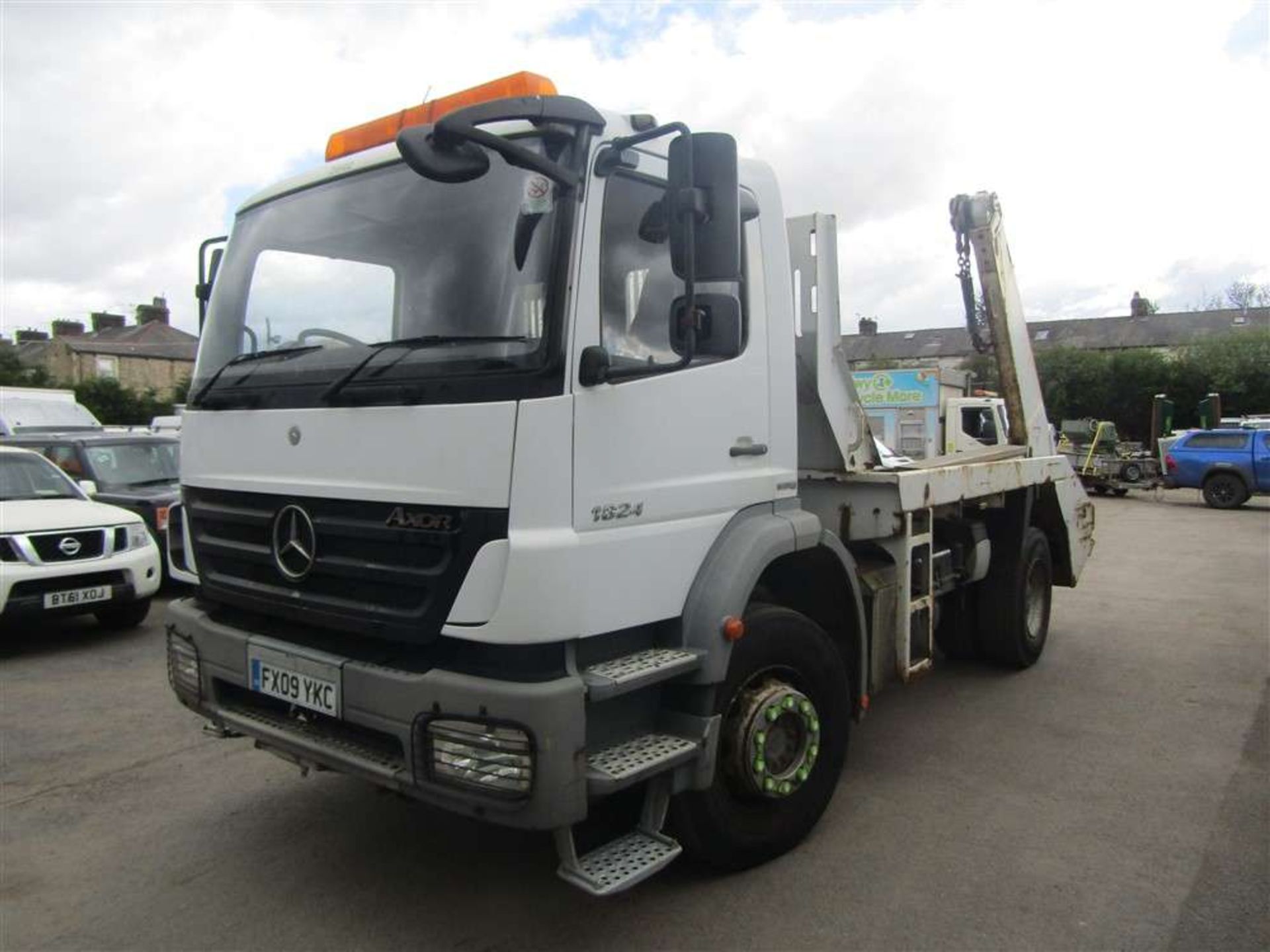 2009 09 reg Mercedes 1824K Axor Skip Wagon (Runs for Loading Only) (Direct United Utilities Water) - Image 2 of 6