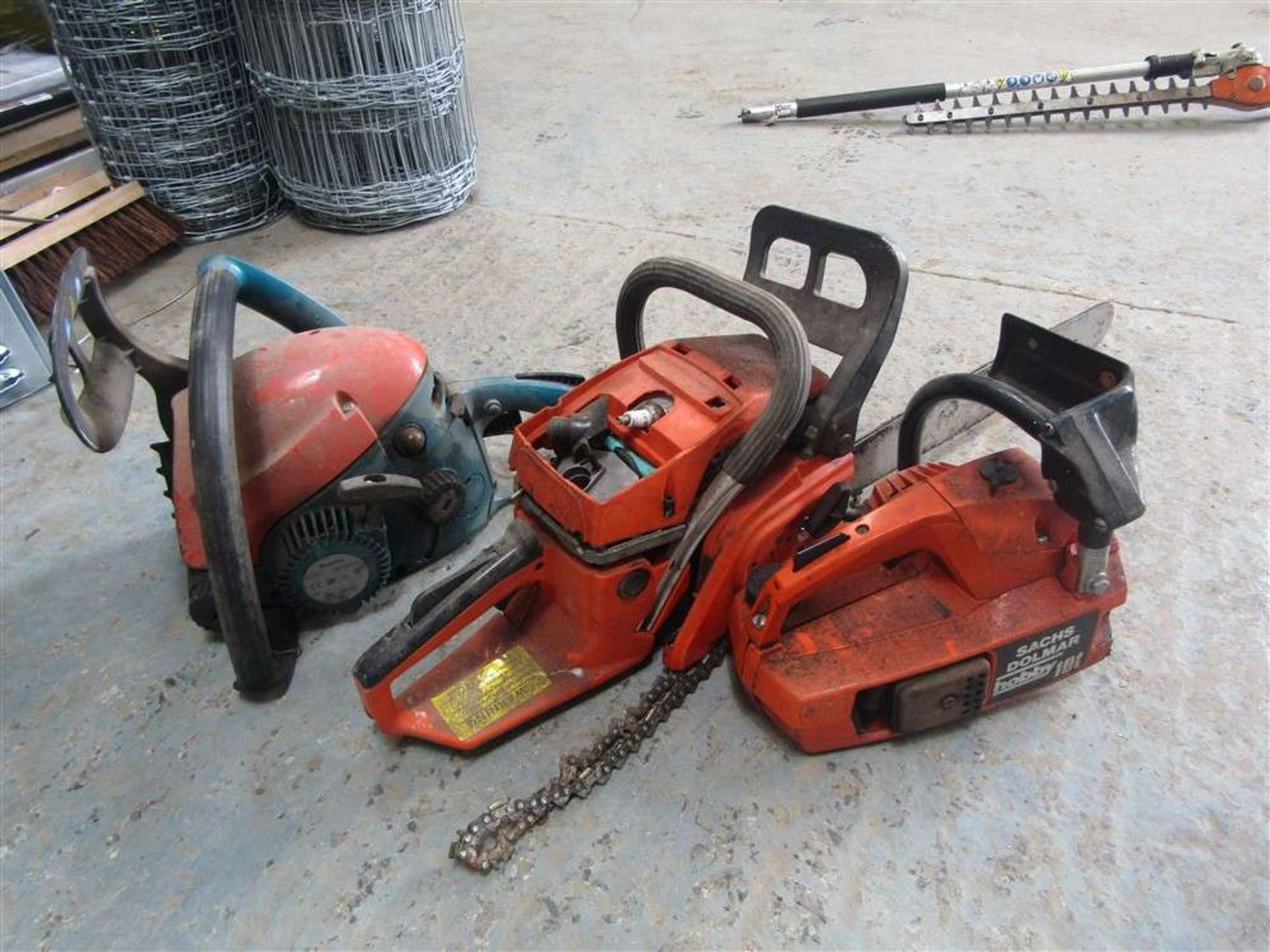 3 x Petrol Chainsaw (Makita, Dolma, Husquarvana)