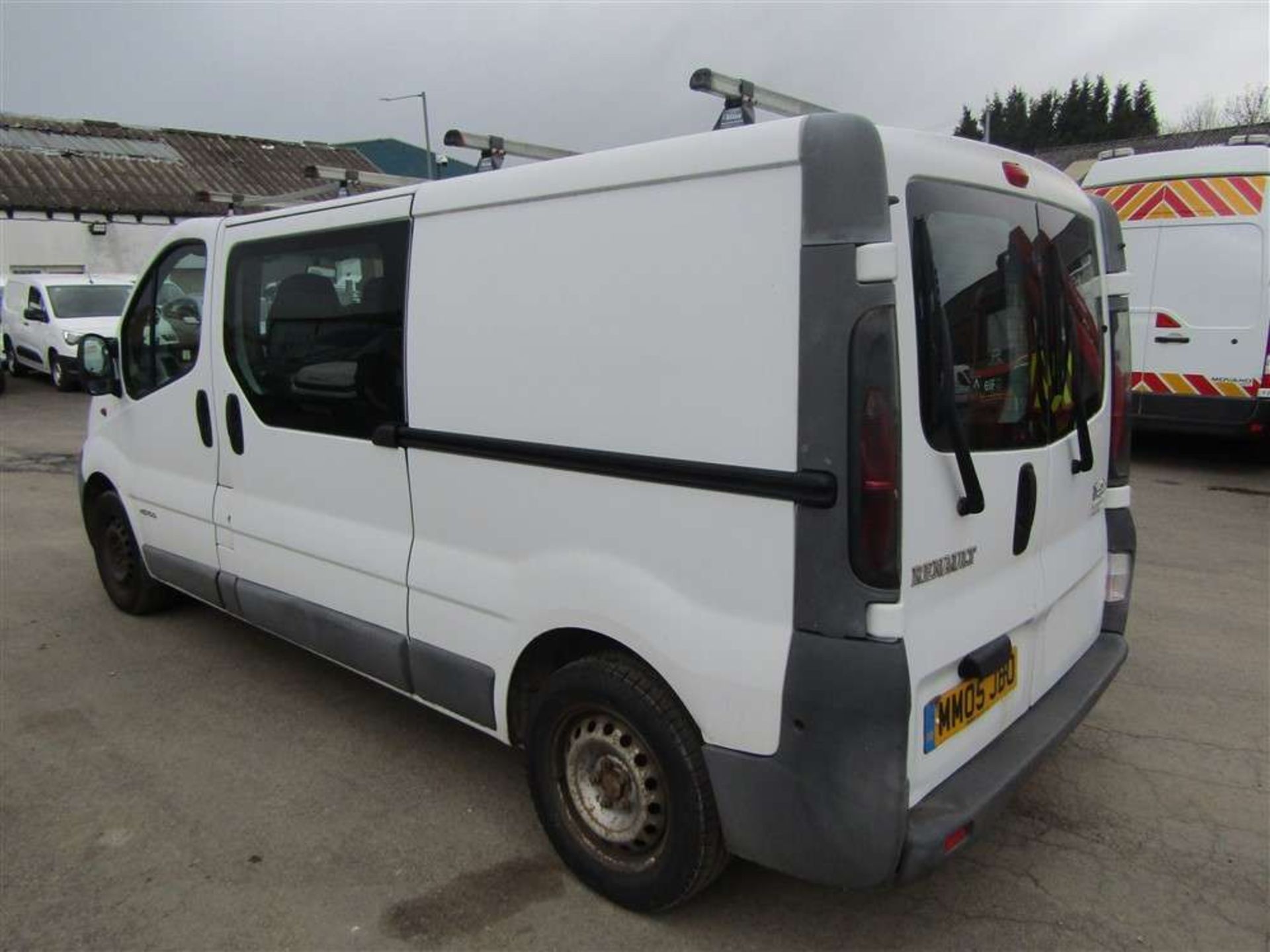 2005 05 reg Renault Trafic LL29 DCI 100 (Clutch Fault) (Direct Council) - Image 3 of 8
