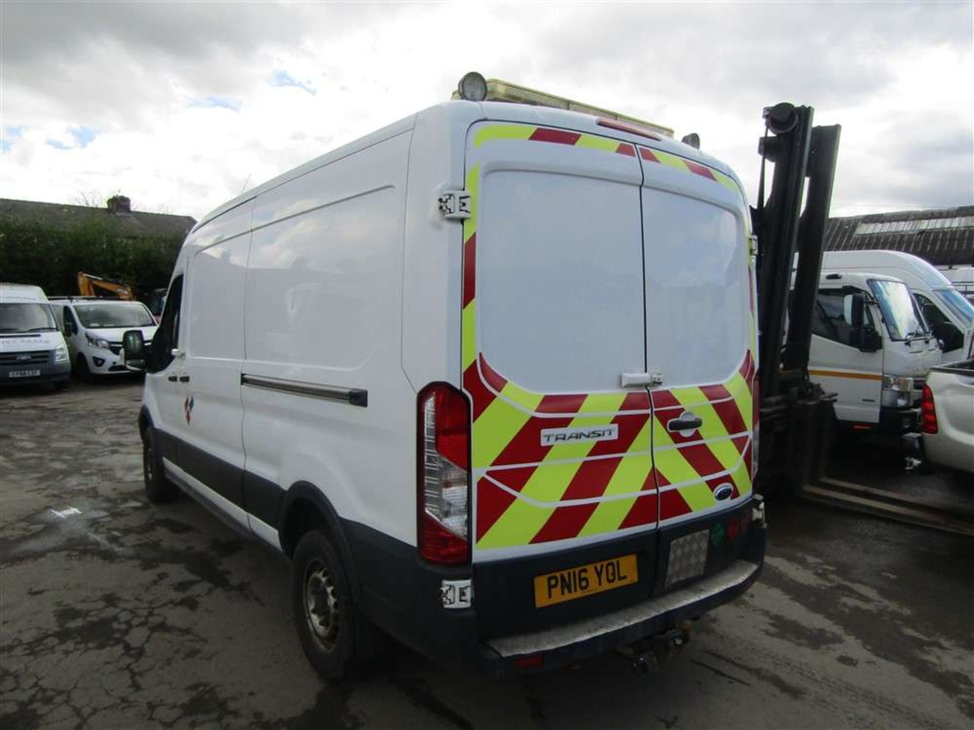 2016 16 reg Ford Transit 350 L3H2 - Image 4 of 7