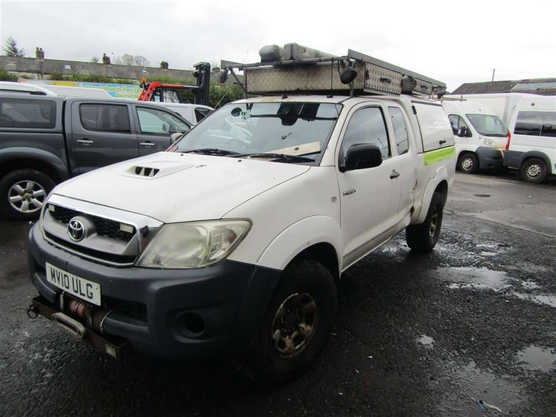 2010 10 reg Toyota Hilux HL2 D-4D 4x4 ECB (Direct Electricity North West) - Image 2 of 6