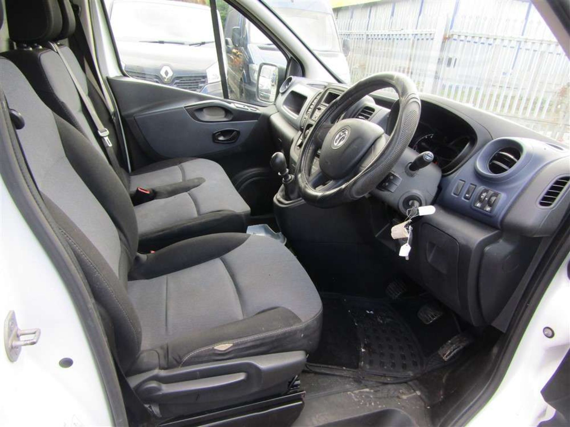 2017 17 reg Vauxhall Vivaro 2700 CDTI - Image 5 of 6