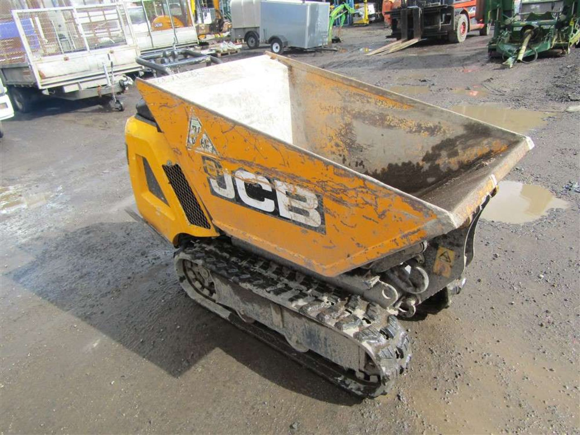 JCB Diesel Powered Tracked Dumper / Carrier (Direct Gap)