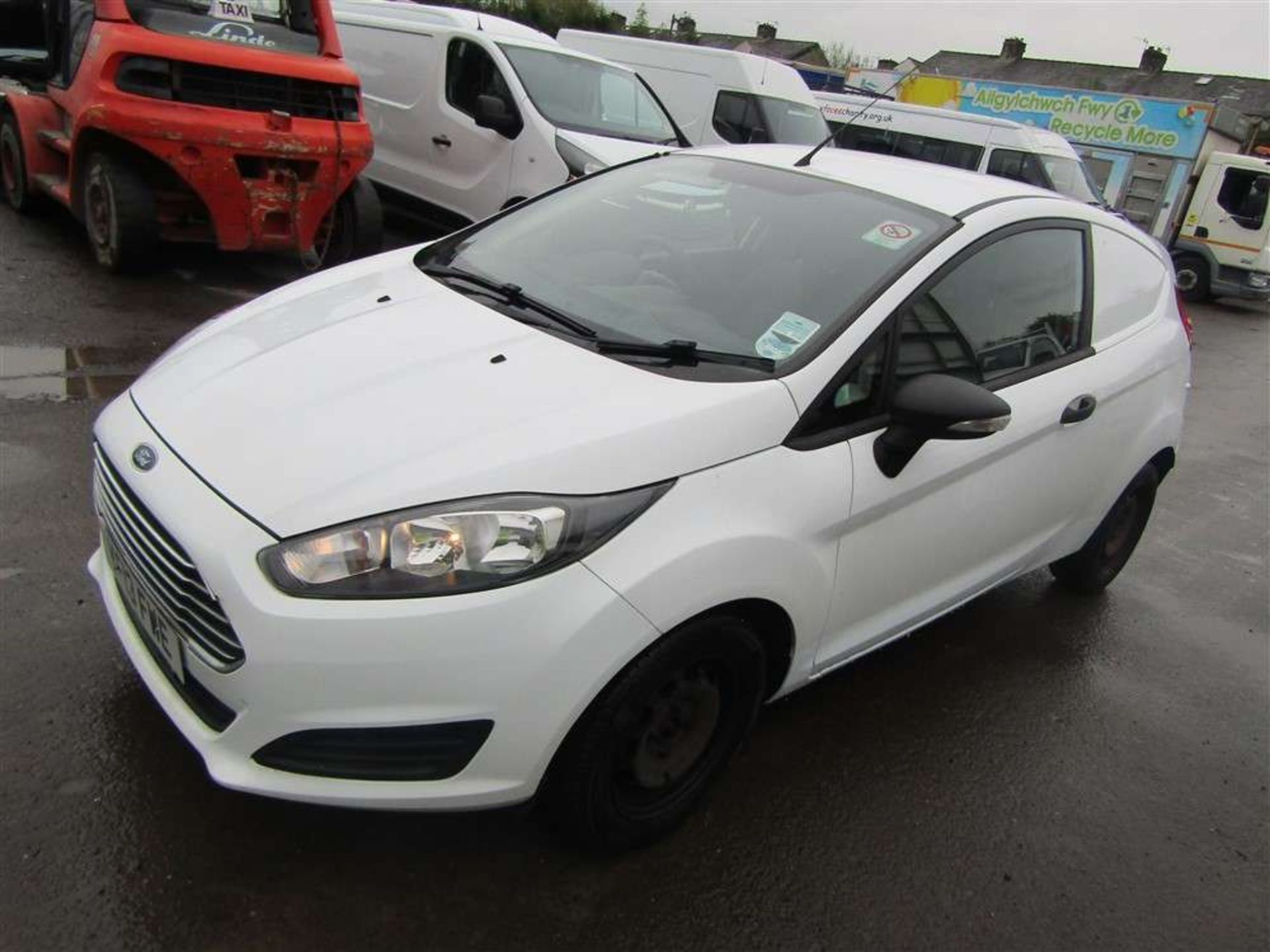 2013 13 reg Ford Fiesta Econetic Tech TDCI (Direct United Utilities Water) - Image 2 of 6