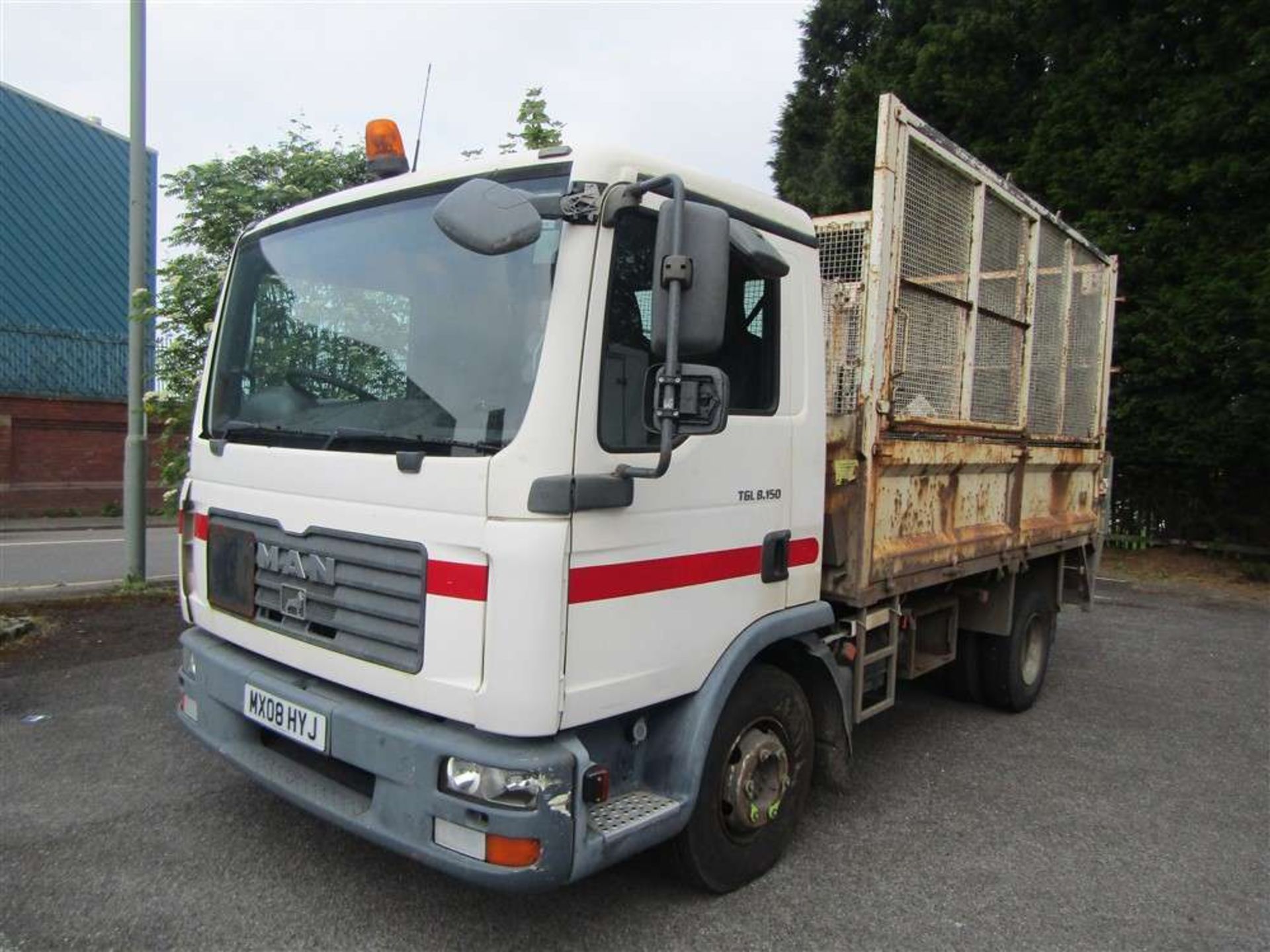 2008 08 reg MAN 8.150 Caged Tipper c/w Tail Lift (Direct Council) - Image 2 of 6