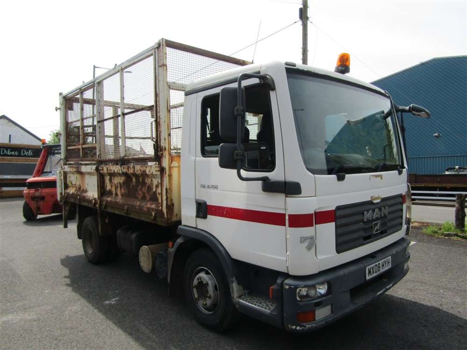 2008 08 reg MAN TGL 8-150 Caged Tipper c/w Tail Lift (Runs But Doesn't Drive) (Direct Council)