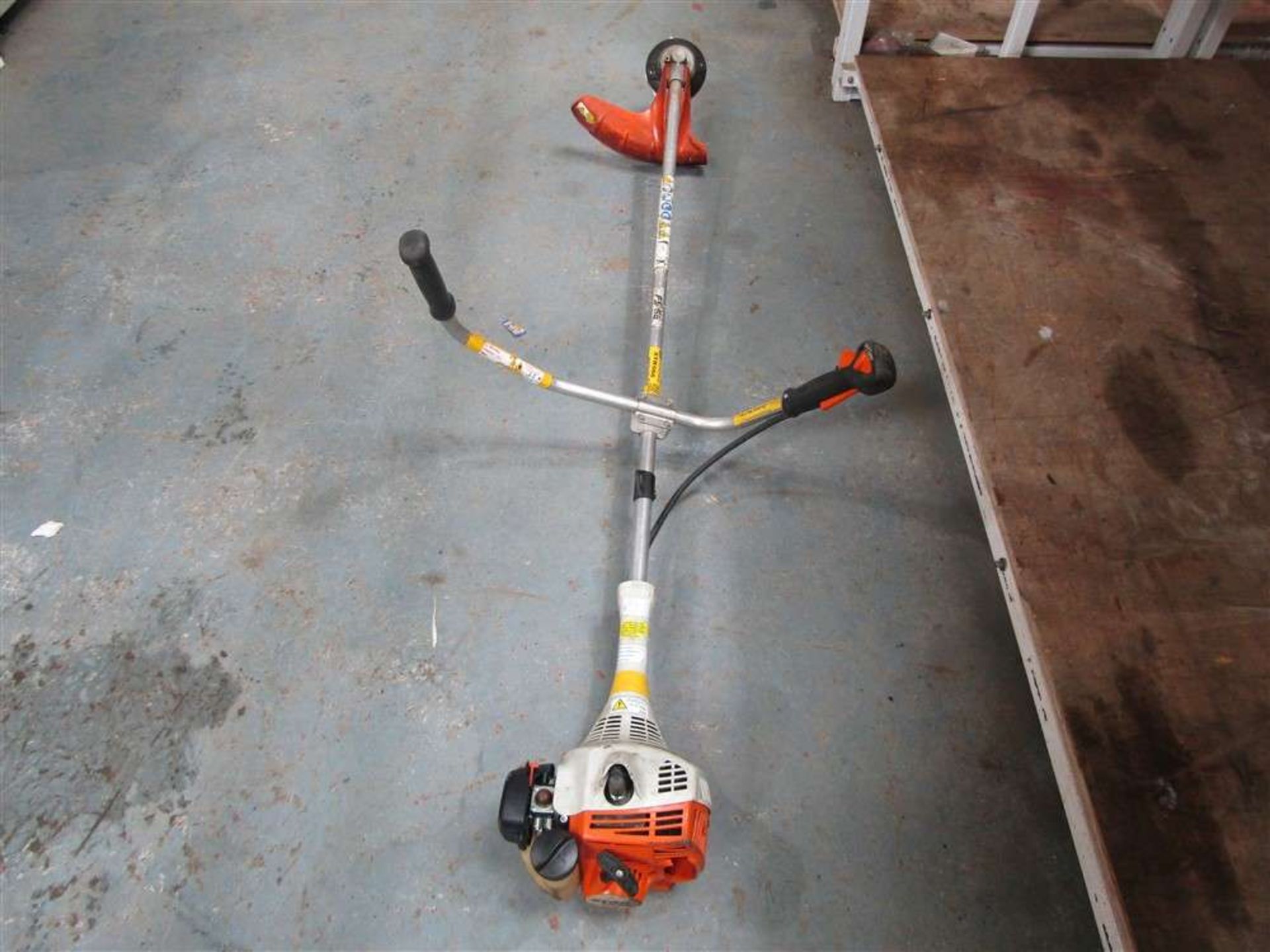 LD Petrol 2 Stroke Strimmer (Direct Hire Co)