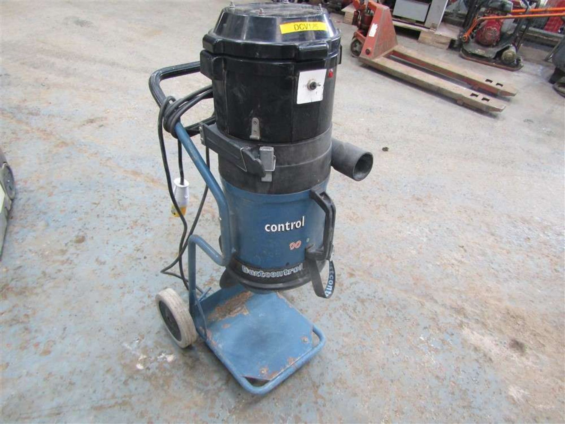 110v Dust Control Vacuum (Direct Hire Co)