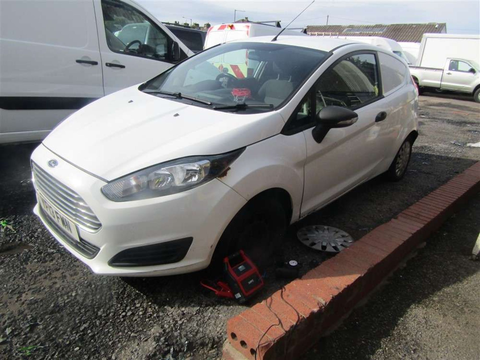 2013 13 reg Ford Fiesta Econetic Tech TDCI (Runs But Doesn't Drive) (Direct United Utilities Water) - Image 2 of 6
