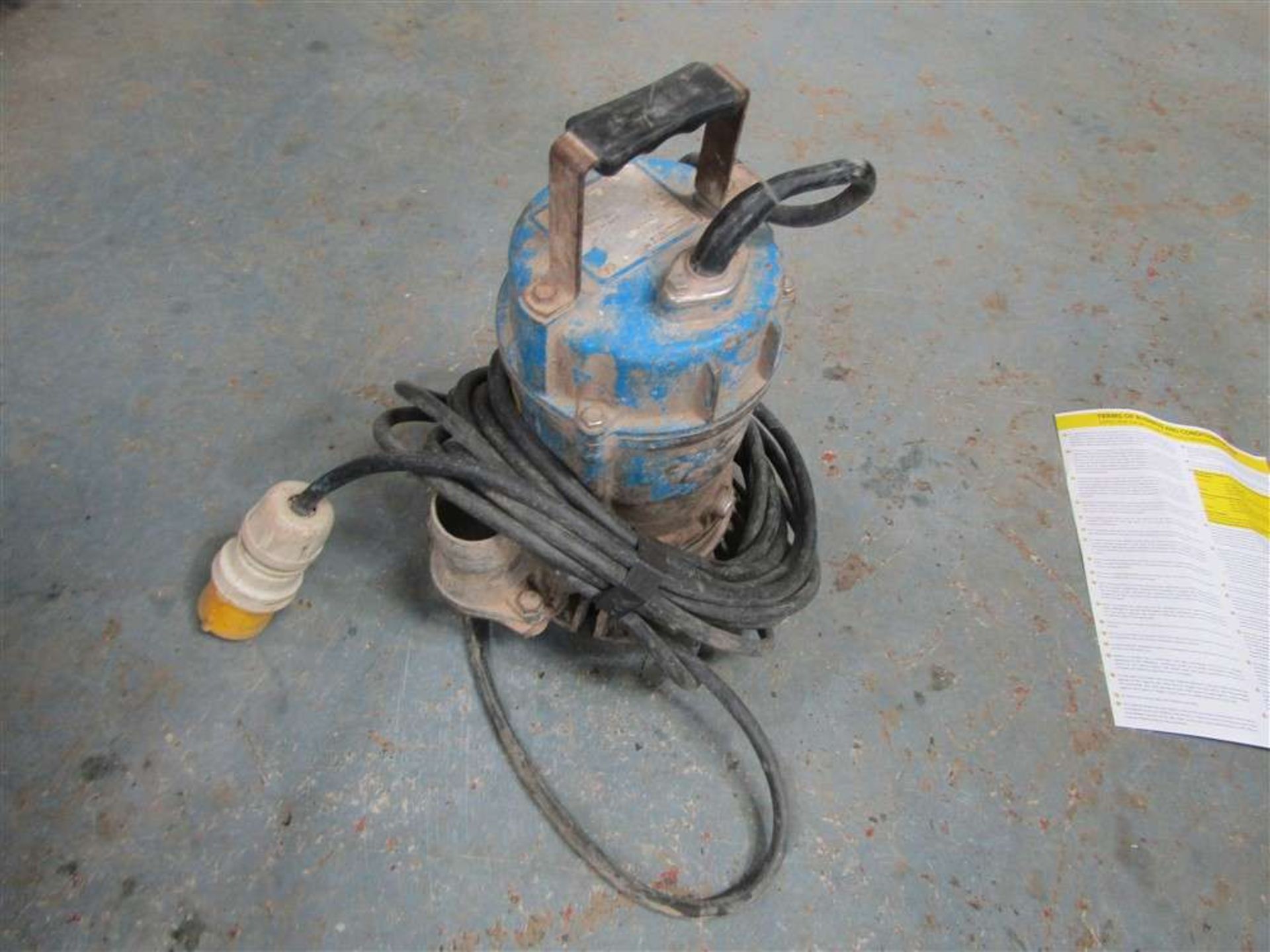 110v 2" Electric Submersible Pump (Direct Hire Co)