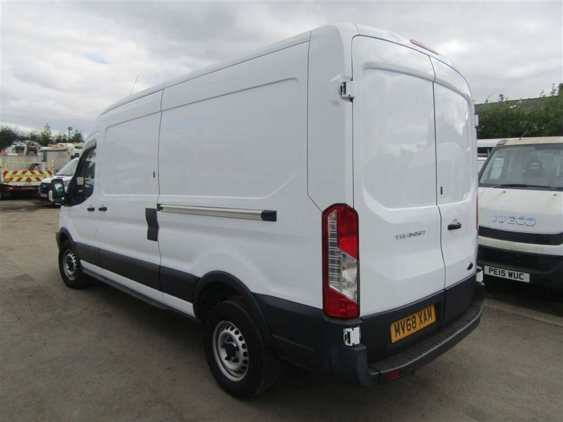 2018 68 reg Ford Transit 350 - Image 3 of 7