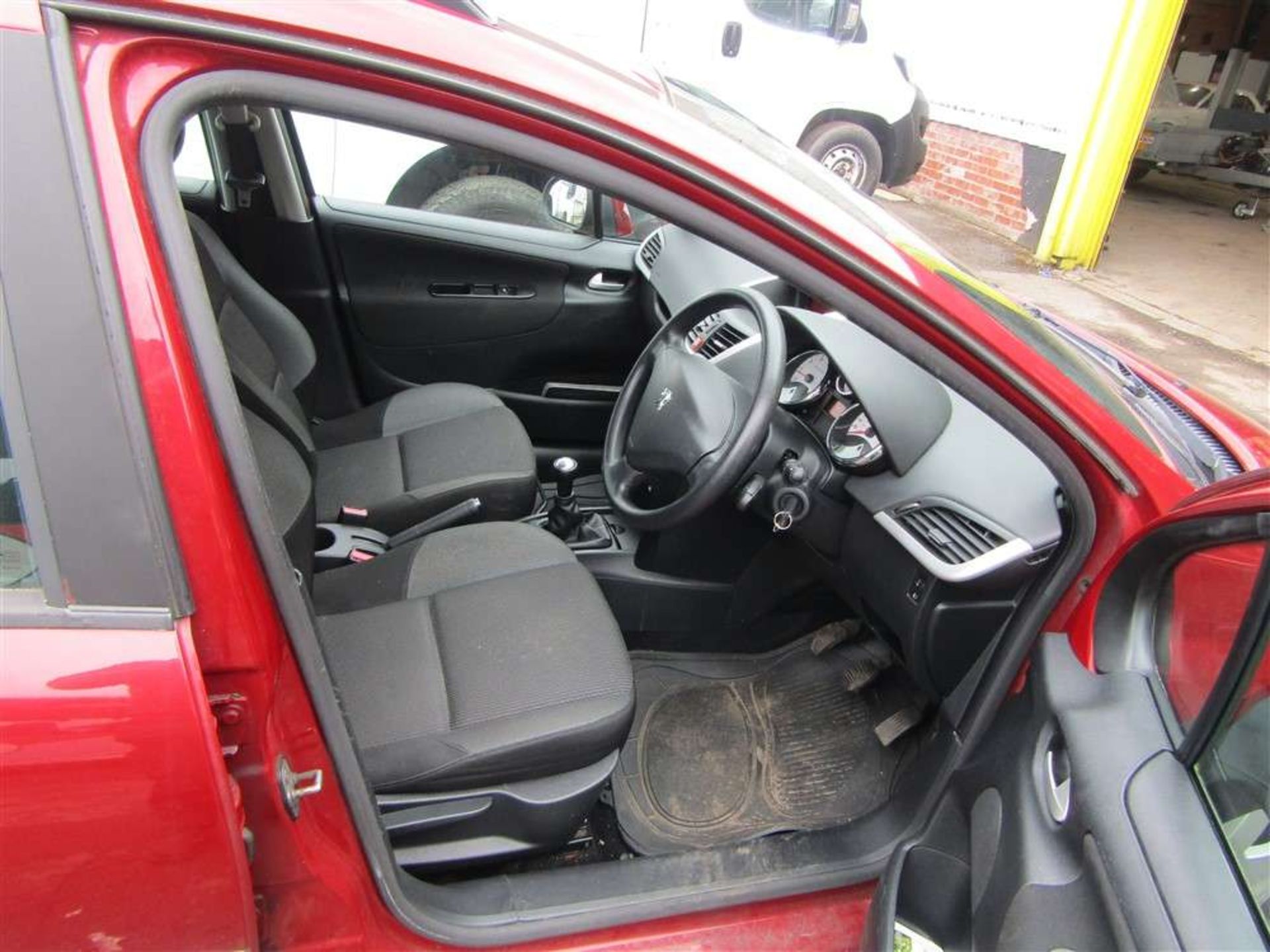 2010 10 reg Peugeot 207 Millesim SW - Image 5 of 6