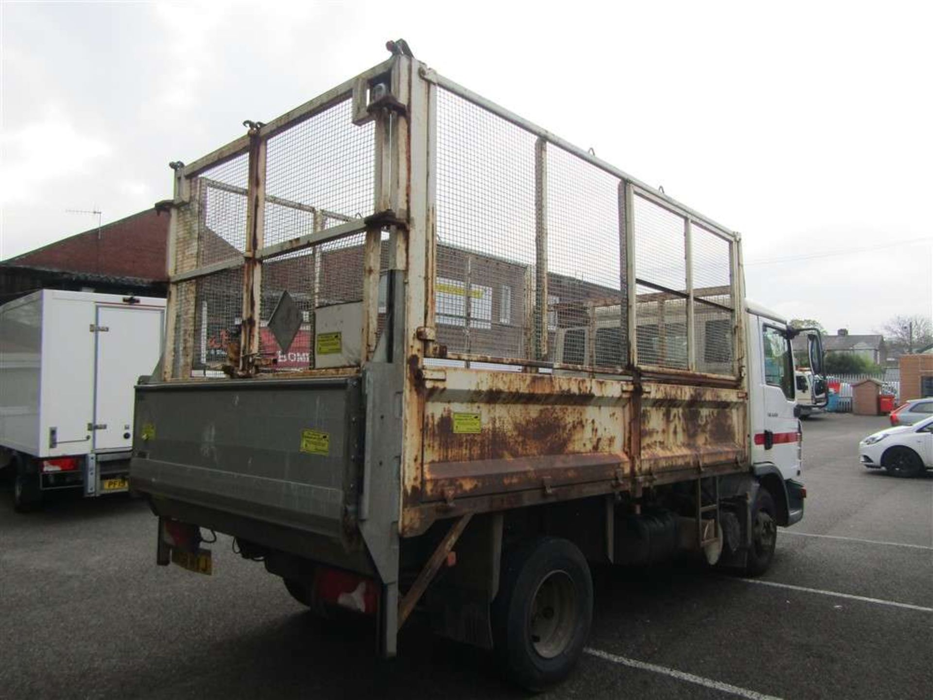 2008 08 reg MAN 8.150 Caged Tipper c/w Tail Lift (Direct Council) - Bild 3 aus 6