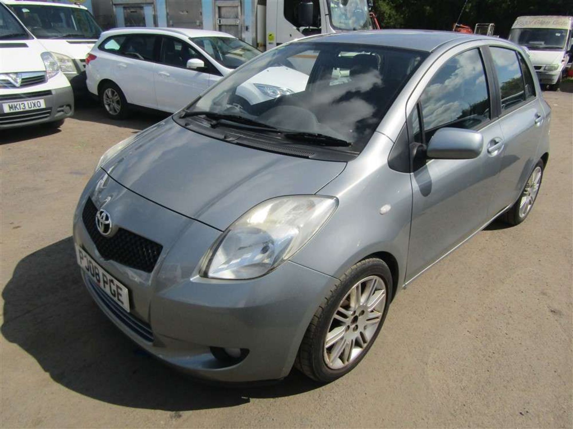 2008 08 reg Toyota Yaris SR - Image 2 of 6