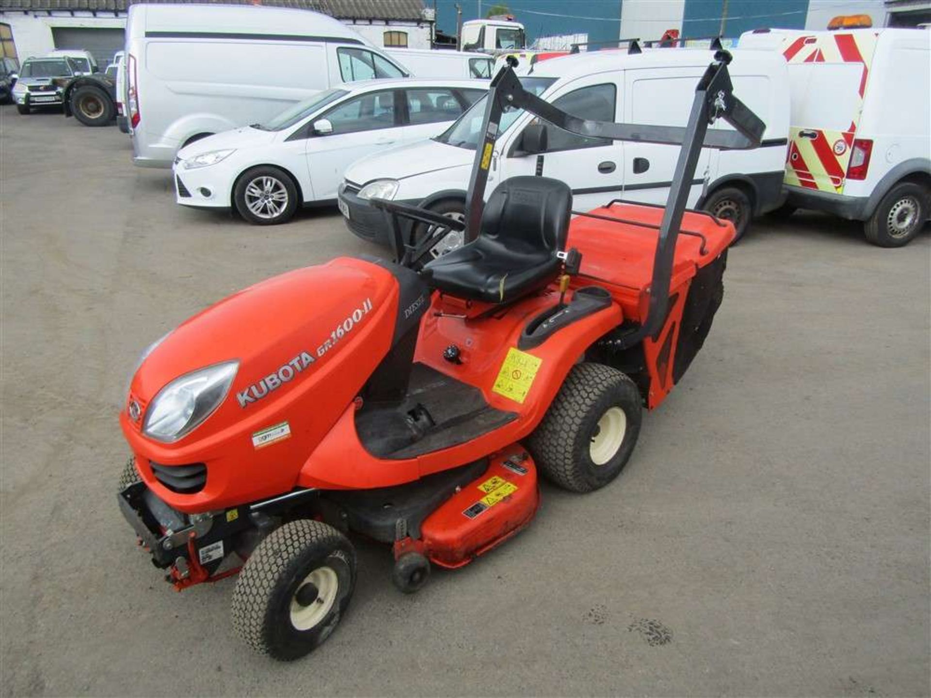 Kubota 1600 GR MKII Ride on Mower With 42" Cutting Collection Deck