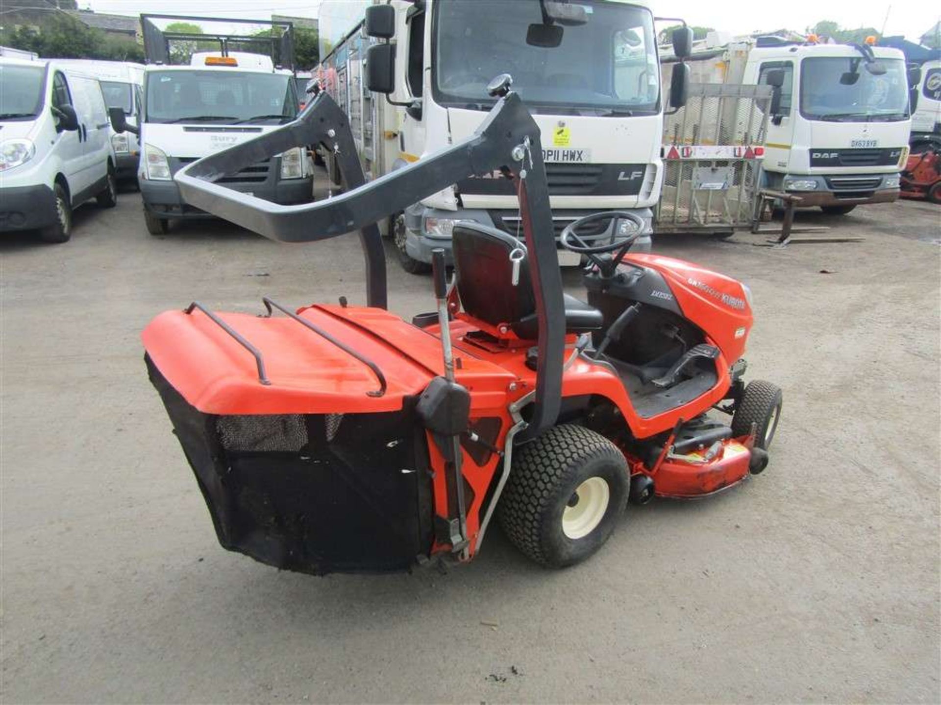 Kubota 1600 GR MKII Ride on Mower With 42" Cutting Collection Deck - Bild 4 aus 5