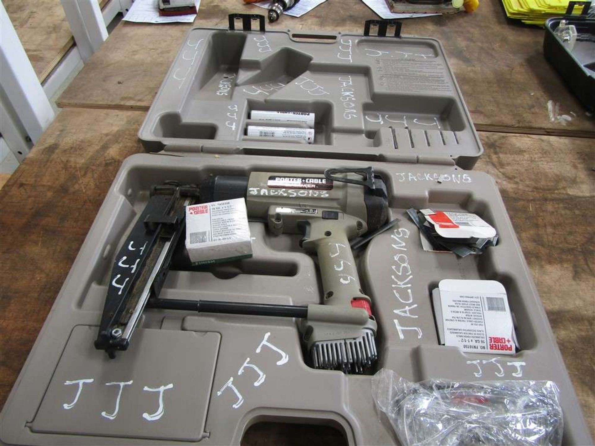 Bammer Gas Powered Nail Gun in Case