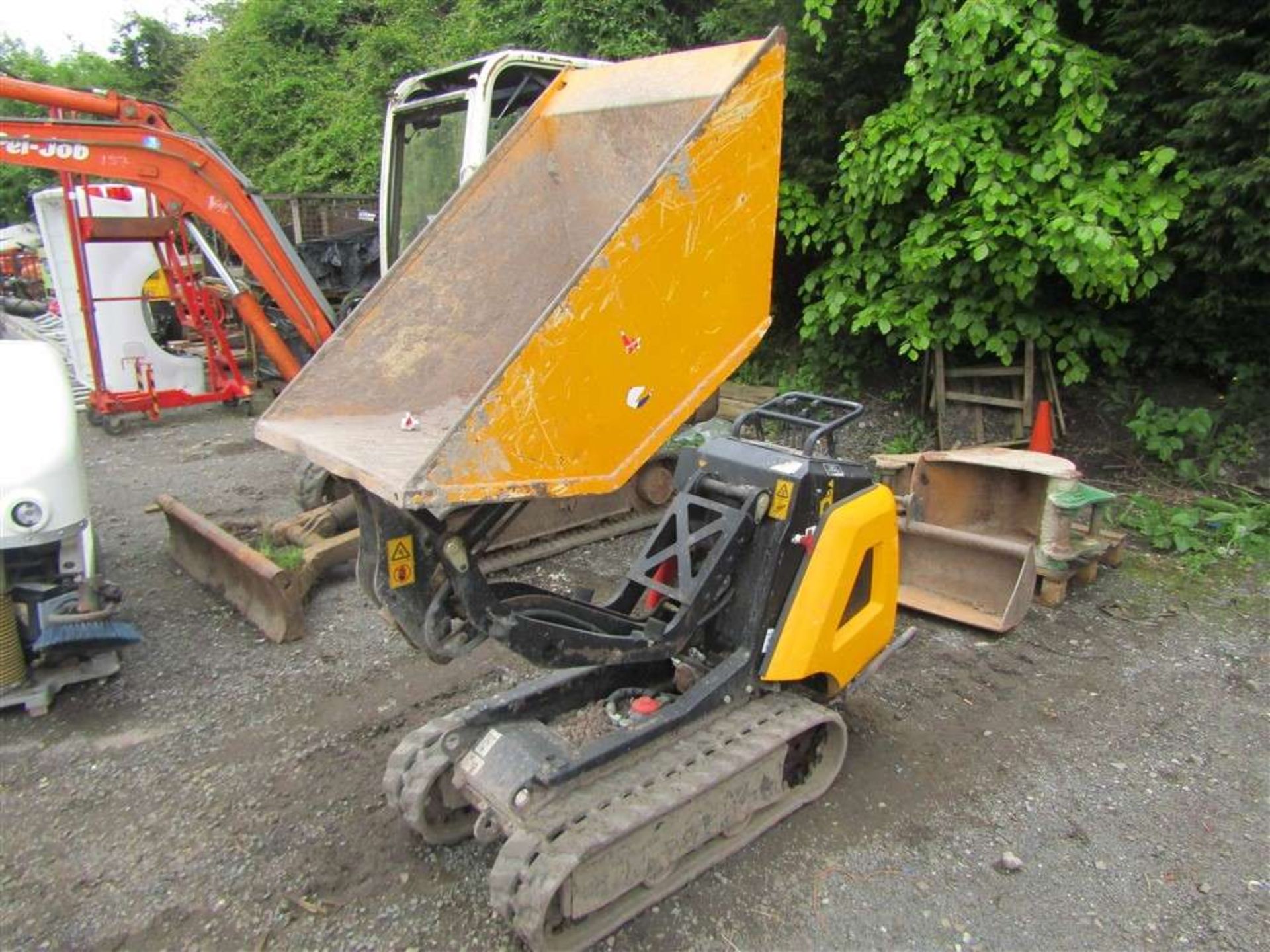 JCB Powered Tracked Dumper (Direct Gap) - Image 2 of 3