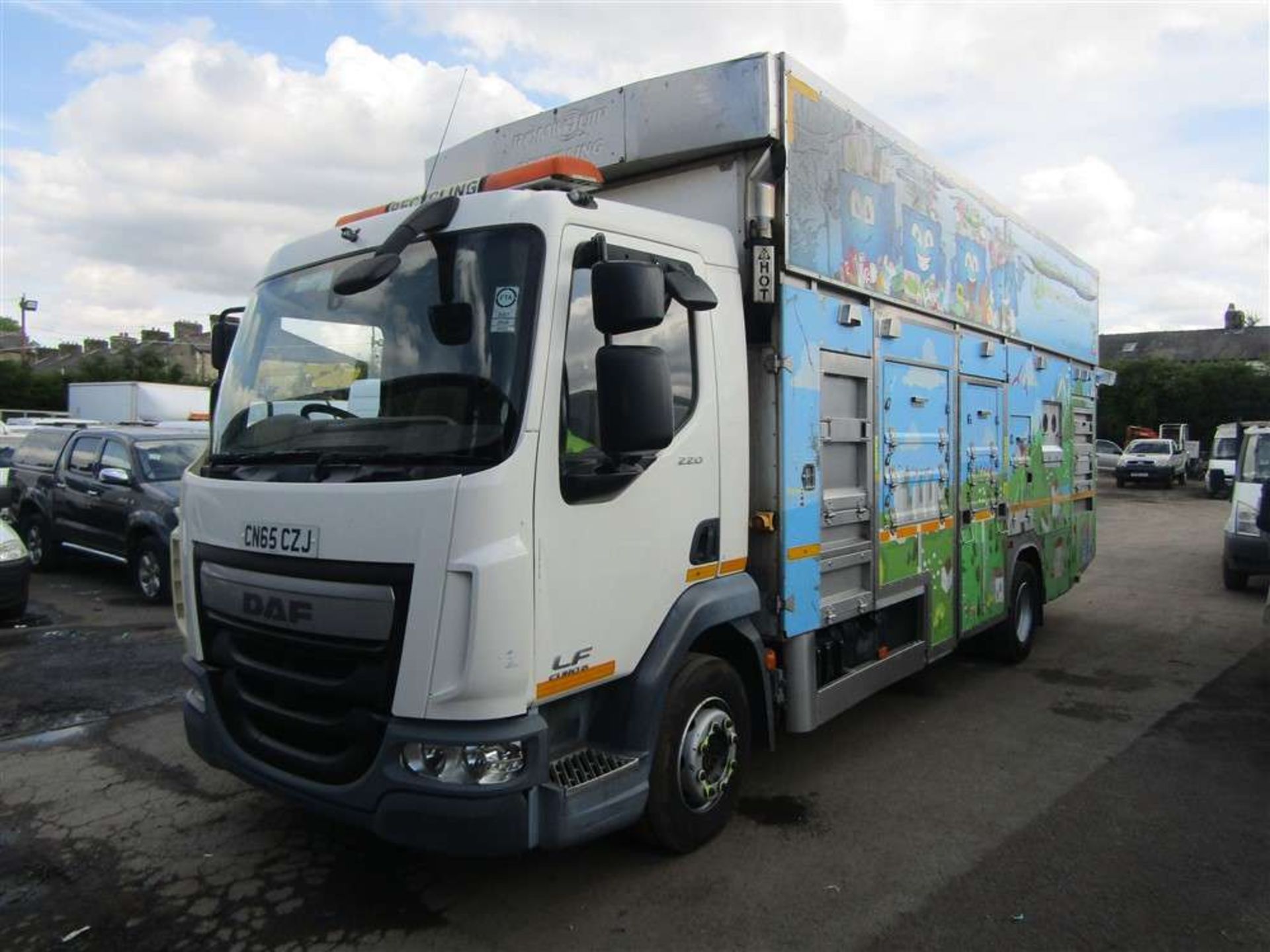 2015 65 reg DAF LF220 FA Refuse Wagon (Direct Council) - Image 2 of 6