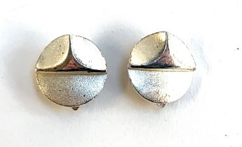 Bjorn Weckstrom for Lapponia, a pair of Finnish Modernist 'Triangulum' 925 silver clip earrings, c.