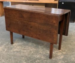 A George III oak rectangular gateleg table, on square tapered legs, 103x44x70cmH, 122cmL when