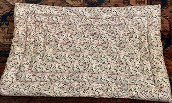 A Paisley feather eiderdown, 155x105cm