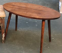 A mid century oval coffee table, 73x40x47