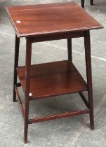 An Edwardian mahogany occasional table, with undershelf, 43x43x68cmH