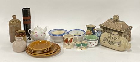 A mixed lot of ceramics to include an Emma Bridgewater Robin mug, stoneware bottle etc