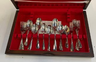 A quantity of silver plated cutlery in a canteen