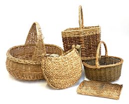 A quantity of wicker baskets to include a handbag